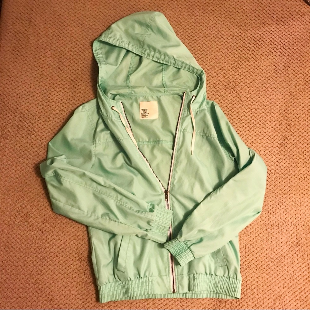 Zine wind breaker
